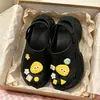 Sandalias especializadas de punta cerrada para mujeres embarazadas, calzado de verano para exteriores para mujer, antideslizantes, resistentes al olor, de suela suave, nuevo modelo 2026, zuecos para pies que no huelen