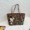 Bolsa Texturizada Estilo Western de Inverno 2025 Estampa de Leopardo Casual Grande Capacidade Bolsa de Ombro Moda Tendência Bolsa Transversal para Mulheres