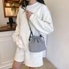 2025 Nueva Moda Coreana Viaje Exterior Bolso Bucket Casual de Hombro para Mujer Bolso Cruzado de Tela de Nailon para Viajero