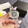 Baixo MOQ Relógio Prata Redondo Feminino Design Clássico com Logo Pulseira de Aço Relógio de Pulso Feminino Fashion