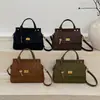 Bolsa Feminina de Ombro Grande Capacidade para o Dia a Dia Bolsa de Luxo Acessível Marrom Maillard Bolsa de Outono e Inverno de Ombro Único Transversal