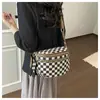 Bolso cruzado europeo de nicho con estampado de lichi, moderno, versátil, retro, bolso tipo concha, bolso de mano con estampado de tablero de ajedrez, bolso de hombro