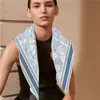 Bufanda Cuadrada de Terciopelo Doble Cara Nueva para Otoño e Invierno con Bordes Enrollados Finos y Bufanda Chal Versátil Venta al por Mayor Transfronteriza