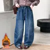Calça Jeans Outono e Inverno para Meninas 2026 Novo Estilo Coreano Casual para Crianças Médias e Grandes Calças Compridas Acolchoadas com Lã Patchwork