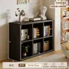 Estante de Armazenamento de Chão com Estrutura de Madeira Maciça Estante de Livros Combinação de Armário de Armazenamento Estilo Natural Madeira Creme para Sala de Estar Armário Baixo para Janela de Canto