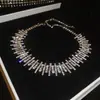Collar de Borlas de Pedrería Ultra Brillante Europeo y Americano con Perlas, Cadena para Clavícula de Nicho de Lujo Ligero, Accesorio de Fiesta de Alta Gama a la Moda