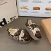 Novedad Otoño 2026 Moda Versátil Suela Gruesa Estilo Forrest Gump Tenis Casuales de Caña Baja para Mujer con Cordones Dobles y Suela de Plataforma