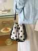 Bolso bandolera tipo cubo de tela de lunares de moda estilo coreano para mujer, nuevo bolso de hombro para el verano 2026, nicho dulce y elegante, para el día a día