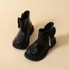 Botas de Couro para Meninas 2026 Outono e Inverno Novas Botas Curtas Infantis Moda Laço para Alunos do Ensino Fundamental Botas Versáteis de Cano Curto