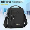 Bolso cruzado nuevo personalizado para hombre, bolso de hombro pequeño casual simple para el día a día, bolso de hombro impermeable y resistente al desgaste de gran capacidad al por mayor