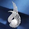 Asas de anjo Broche de penas de pérola high-end feminino corpete de pérola design sentido nicho terno pin temperamento acessórios