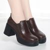 Entrega do Fabricante de Sapatos de Couro com Salto Grosso e Solado Grosso para Mulheres, Sapatos Individuais de Bico Quadrado e Boca Profunda para Primavera e Outono, Sapatos de Trabalho Pretos, Sapatos de Trabalho de Salto Alto para Mulheres