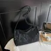 Bolsa Retro Esmerilada para Viajes Cotidianos Otoño e Invierno 2025 Nueva Bolso de Hombro Grande de Capacidad para Mujer Bolsa de Tote para Salidas de Estudiantes Universitarios