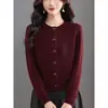 Nuevo y elegante cárdigan de punto cálido estilo coreano para otoño de 2026 para madres, chaqueta suéter corta de color liso para mujer