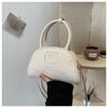 Bolso de Alta Gama para Mujer Otoño e Invierno Combinación Total 2023 Nuevo Diseño Nicho Retro Bolso Bandolera de Hombro Bolso Concha Portátil