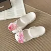 Sandálias Mary Jane Rosa Orquídea Borboleta Estilo Novo 2026 Slip-On para Mulheres, Tamancos para Exterior
