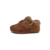 Zapatos gruesos Birkenstock para niños invierno nuevo estilo para niños pequeños y medianos zapatos de algodón y pelo de dos capas zapatos cálidos para bebé niña forrados de polar