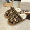 Pantuflas de Algodón con Estampado de Leopardo Hello Kitty para Mujer, Suela Gruesa de Invierno Antideslizantes para Casa, Pantuflas de Piel de Gato Kitty, Se Pueden Usar al Aire Libre