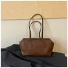 Bolsa Tote Grande de Ombro Estilo Minimalista Retrô para Mulheres 2026 Nova Versátil para o Dia a Dia Bolsinha de Mão Almofada Bolsa de Ombro
