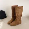 Botas de Montar de Gamuza Retro de Caña Alta para Mujer 2026 Otoño/Invierno Nuevas Botas Versátiles Arrugadas Apiladas Suela Plana Botas Vaqueras Tela
