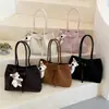 Bolso de mano de diseño nicho transfronterizo para mujer, nueva moda 2026, bolso de hombro y axila único y moderno