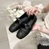 Zapatos Mary Jane Adelgazantes y Elegantes con Diseño de Camelia, Zapatos Cuadrados Franceses para Viajar para Mujer, Primavera 2026, Hebilla Tacón Grueso, Estilo Retro