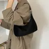 Bolso Retro para el Trabajo Terciopelo Ante Exquisito Oblicuo Joven Nueva Moda Bolso Sencillo 2026 Otoño Hombro Único Axila Cruzado