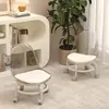 Taburete bajo con ruedas giratorias para uso doméstico, taburete suave popular para niños, diseño simple para costura, manicura, pedicura y tratamientos de belleza