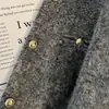 Chaqueta corta nueva, gruesa, acolchada, color gris, estilo francés, un abrigo corto chic y elegante para invierno, con forro interior cálido