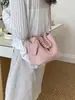 Bolso de Mano Informal de Moda Nicho Estilo Coreano Transfronterizo para Mujer Modelo Nuevo Primavera 2026 Bolso Cubo de Hombro Cruzado