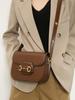 Más fáciles de combinar con bolsos diarios, Diseño de nicho, Bolsos de hombro de moda y tendencia con hebilla de herradura para mujer, Al por mayor 1955 Bolsos Silla, Mini