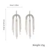 Aretes de Aguja Plateada con Borlas Semicirculares Incrustadas de Diamantes, Lujo Ligero y Sensación de Alta Gama, Aretes Versátiles Europeos y Americanos Exagerados de Tendencia de Nicho para Mujer