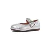 Sapatos infantis estilo coreano 2026 outono novo modelo sapatos infantis de couro com velcro, sapatos de menina de sola macia retrô, sapatos de camurça rasos torcidos