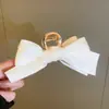 Pinza Triangular para el Cabello de Tela Estilo Coreano, Pasador Dulce y Elegante, Pinza de Tiburón, Lujo Ligero, Sensación de Alta Gama, Accesorio Versátil para el Cabello para Mujeres