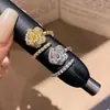 Anillo Abierto de Flor con Circonita Bañado en Oro Real de 18 Quilates, Anillo para Dedo Índice de Estilo de Nicho de Lujo Ligero de Gama Alta, Accesorio de Mano Versátil y Elegante