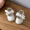 Moda Infantil Lolita Laço Sapatinhos de Couro para Bebês e Crianças Pequenas 2026 Primavera e Outono Novos Sapatos Únicos com Solado Macio para Primeiros Passos