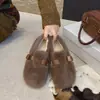 Sapatos de Pelúcia Estilo Coreano Moda Feminina para Uso Externo Inverno 2026 Mais Veludo Slip-on Preguiçoso Sapatos de Algodão Quentes de Pelúcia para Dirigir