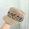 Novo chapéu de sol de camurça outono e inverno para passeios, proteção solar, boné militar feminino com estampa de leopardo que faz o rosto parecer menor