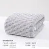 Toalha de banho transfronteiriça de fleece coral com estampa de nuvens, espessa e altamente absorvente, sem fiapos, para uso doméstico, adequada para adultos e em tamanho maior.