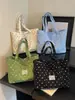 2026 Nova Bolsa Tote de Grande Capacidade para Mulheres para o Trabalho Simples de Bolinhas Bolsa de Ombro Leve Versátil Elegante Estilo Coreano