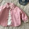 Jaqueta Camisa Nova Infantil Outono/Inverno 2026 para Meninos e Meninas, Top Casual Versátil Bordado para Bebês, Fashionável e Estiloso