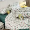 Conjunto Universal de Quatro Peças Floral Pequeno para Todas as Estações Capa de Edredom de Algodão Puro Lavado Conjunto de Cama de Três Peças para Dormitório Estudantil Solteiro e Casal