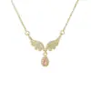Colar Choker de Asas de Anjo Europeu e Americano de Luxo Leve de Alta Qualidade com Pingente de Gota Rosa e Borla para Mulheres Simples e Moderno
