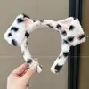 Diadema divertida estilo coreano de dibujos animados para mujer, con diseño de peluche, perfecta para usar al aplicar mascarillas faciales o lavarse la cara, y también adecuada para crear un peinado de coleta alta.