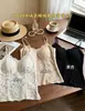 Camisola de encaje cálida, suave y cómoda para mujer con ribete de pestañas, escote en V y copas integradas, 1030