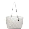 Bolso Tote Acolchado con Cadena Estilo Chanel, Gran Capacidad, Moda de Lujo Ligero 2025, Bolso Versátil para el Trabajo, Bolso de Mano y Bolso de Hombro