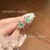 Atacado do Fabricante: Brincos de Floco de Neve Verde Naturais do Xiaohongshu com Inlay de Prata S925, Design Fresco e Versátil