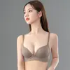 Novo sutiã sem costura de peça única para mulheres com seios pequenos, apresentando um design liso, confortável e sem aro que proporciona suporte e previne a flacidez.