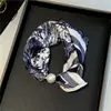 Colar de lenço de seda com pérolas e fecho magnético para mulheres, corrente fina para clavícula de verão, lenço pequeno retrô francês, lenço decorativo para o pescoço
