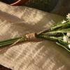 Manos Atadas de Flores Artificiales de Lirio del Valle, Adornos de Jarrón para Decoración de Sala de Estar en Casa, Flores de Carrillón de Viento de Plástico para Disparos